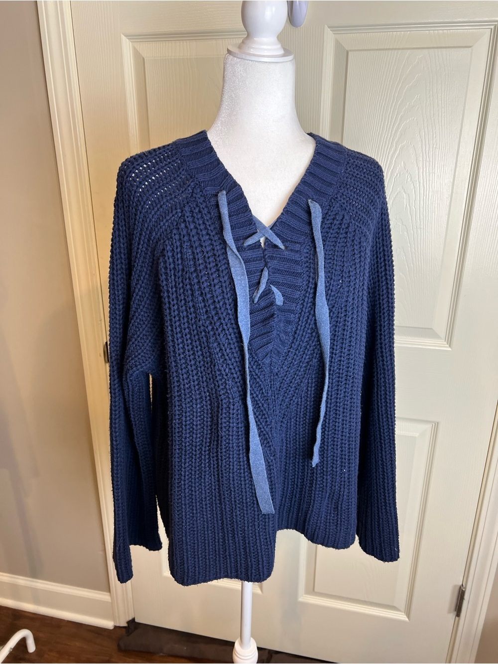 Aerie waffle knit Navy Lace-Up V-Neck Knit Sweater XL